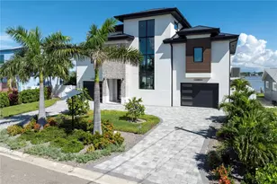 7973 Causeway Blvd N, Saint Petersburg, FL 33707 - Photo 2