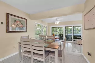 867 Pinellas Point Dr S, Saint Petersburg, FL 33705 - Photo 8