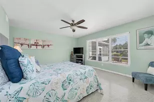 867 Pinellas Point Dr S, Saint Petersburg, FL 33705 - Photo 18
