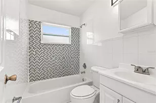 7101 15th St N, Saint Petersburg, FL 33702 - Photo 12