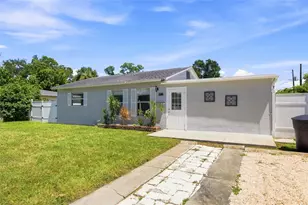 7101 15th St N, Saint Petersburg, FL 33702 - Photo 2