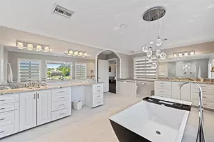 4213 Deepwater Ln, Tampa, FL 33615 - Photo 40