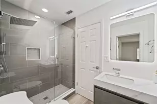 4213 Deepwater Ln, Tampa, FL 33615 - Photo 50