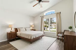5916 Lake Front Dr, Wesley Chapel, FL 33545 - Photo 20