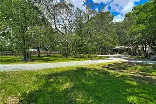17235 Carlesimo Ave, Spring Hill, FL 34610 - Photo 54