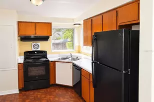 446 New York Ave, Dunedin, FL 34698 - Photo 4