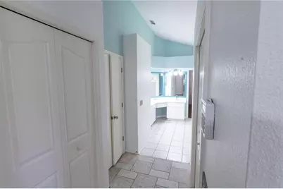 16505 Lake Heather Drive, Tampa, FL 33618 - Photo 32