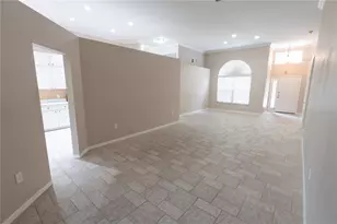 16505 Lake Heather Dr, Tampa, FL 33618 - Photo 12
