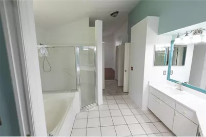 16505 Lake Heather Drive, Tampa, FL 33618 - Photo 36