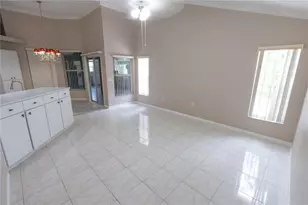16505 Lake Heather Dr, Tampa, FL 33618 - Photo 26