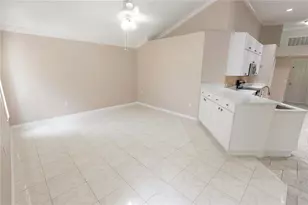 16505 Lake Heather Dr, Tampa, FL 33618 - Photo 28