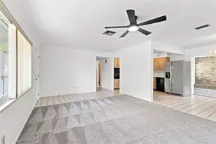 2101 Winchester Rd N, Saint Petersburg, FL 33710 - Photo 10