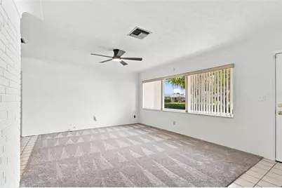 2101 Winchester Road N, Saint Petersburg, FL 33710 - Photo 8