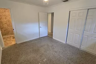8420 Tupelo Dr, Tampa, FL 33637 - Photo 8