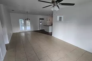 8420 Tupelo Dr, Tampa, FL 33637 - Photo 2