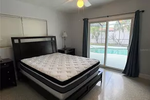 1339 Royal Palm Dr S, Saint Petersburg, FL 33707 - Photo 10