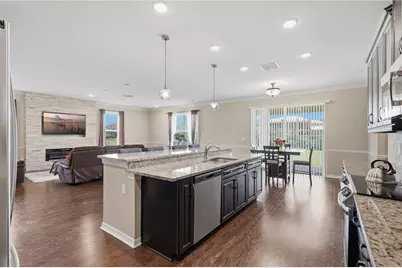 9307 Parisian Court, Seffner, FL 33584 - Photo 4