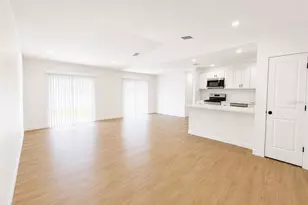 3386 39th St S, Saint Petersburg, FL 33711 - Photo 4