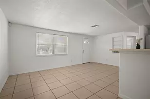 3438 Kimberly Oaks Dr, Holiday, FL 34691 - Photo 4