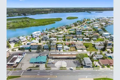 18105 1st Street E, Redington Shores, FL 33708 - Photo 68