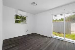 1409 College Park Ln, Tampa, FL 33612 - Photo 16