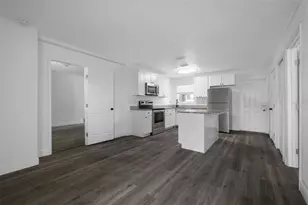1409 College Park Ln, Tampa, FL 33612 - Photo 8