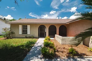 7504 N Sanibel Cir, Temple Terrace, FL 33637 - Photo 2