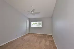 12950 Kings Crossing Dr, Gibsonton, FL 33534 - Photo 22