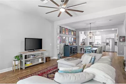 268 8th Street N, Saint Petersburg, FL 33701 - Photo 4
