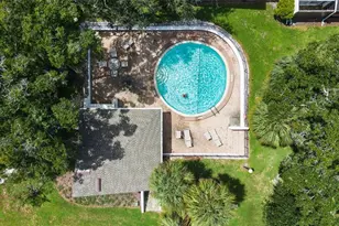 14225 Cypress Cir, Tampa, FL 33618 - Photo 2