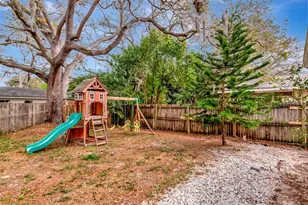 305 Baker Ave, Clearwater, FL 33755 - Photo 40