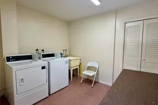 1100 E Bay Dr, Largo, FL 33770 - Photo 26