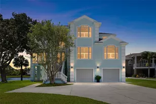 2106 Pelican Ct, Tarpon Springs, FL 34689 - Photo 1