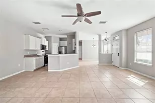 5519 Kinglethill Dr, Lithia, FL 33547 - Photo 2