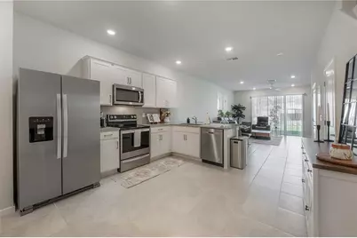 31428 Amberview Bend, Wesley Chapel, FL 33545 - Photo 8