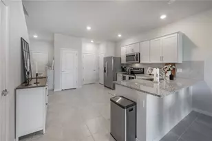 31428 Amberview Bnd, Wesley Chapel, FL 33545 - Photo 12