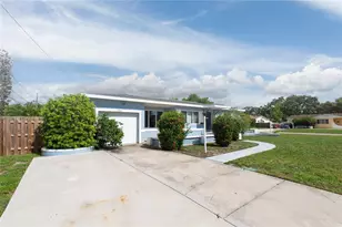 2501 Leslee Lake Dr N, Saint Petersburg, FL 33713 - Photo 4
