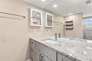 7719 91st St, Seminole, FL 33777 - Photo 14
