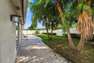7719 91st St, Seminole, FL 33777 - Photo 20