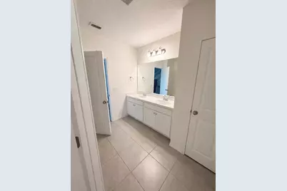 6785 Shelby Lynn Way, Zephyrhills, FL 33542 - Photo 12