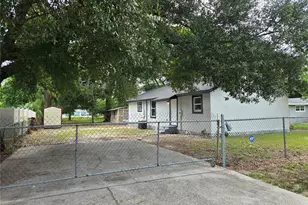9408 N 12th St, Tampa, FL 33612 - Photo 2