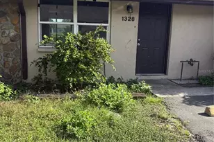 1328 54th Ave E, Bradenton, FL 34203 - Photo 1