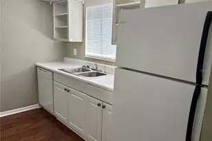 621 99th Ave N, Saint Petersburg, FL 33702 - Photo 6
