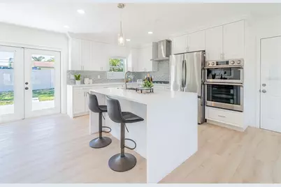 352 79th Avenue NE, Saint Petersburg, FL 33702 - Photo 22