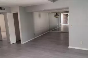 4891 Puritan Cir, Tampa, FL 33617 - Photo 2