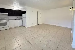 3301 58th Ave S, Saint Petersburg, FL 33712 - Photo 2
