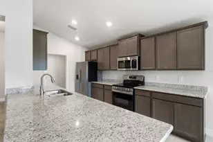 336 W Rexford Dr, Beverly Hills, FL 34465 - Photo 8