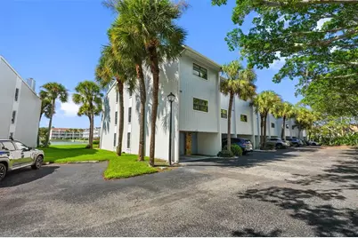 12140 Capri Circle S, Treasure Island, FL 33706 - Photo 1