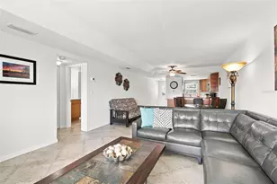 12100 Capri Cir S, Treasure Island, FL 33706 - Photo 18