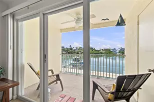12100 Capri Cir S, Treasure Island, FL 33706 - Photo 4